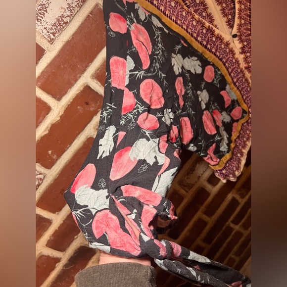 FREE PEOPLE Freshly Squeezed Grapefruit Flowy Boho Button Tie Sleeve Top Small - Picture 8 of 15